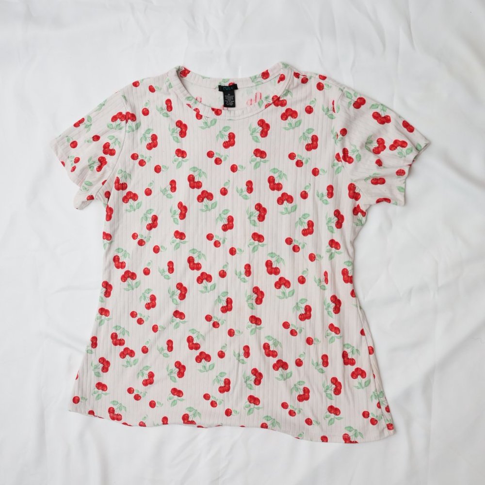 Rue+ Cherry Ribbed White Tee 4X. In great condition!